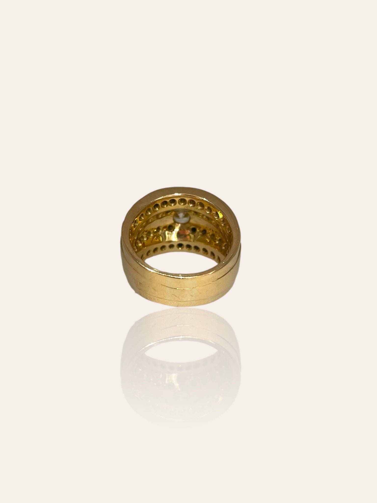 Geelgouden ring met grote diamant