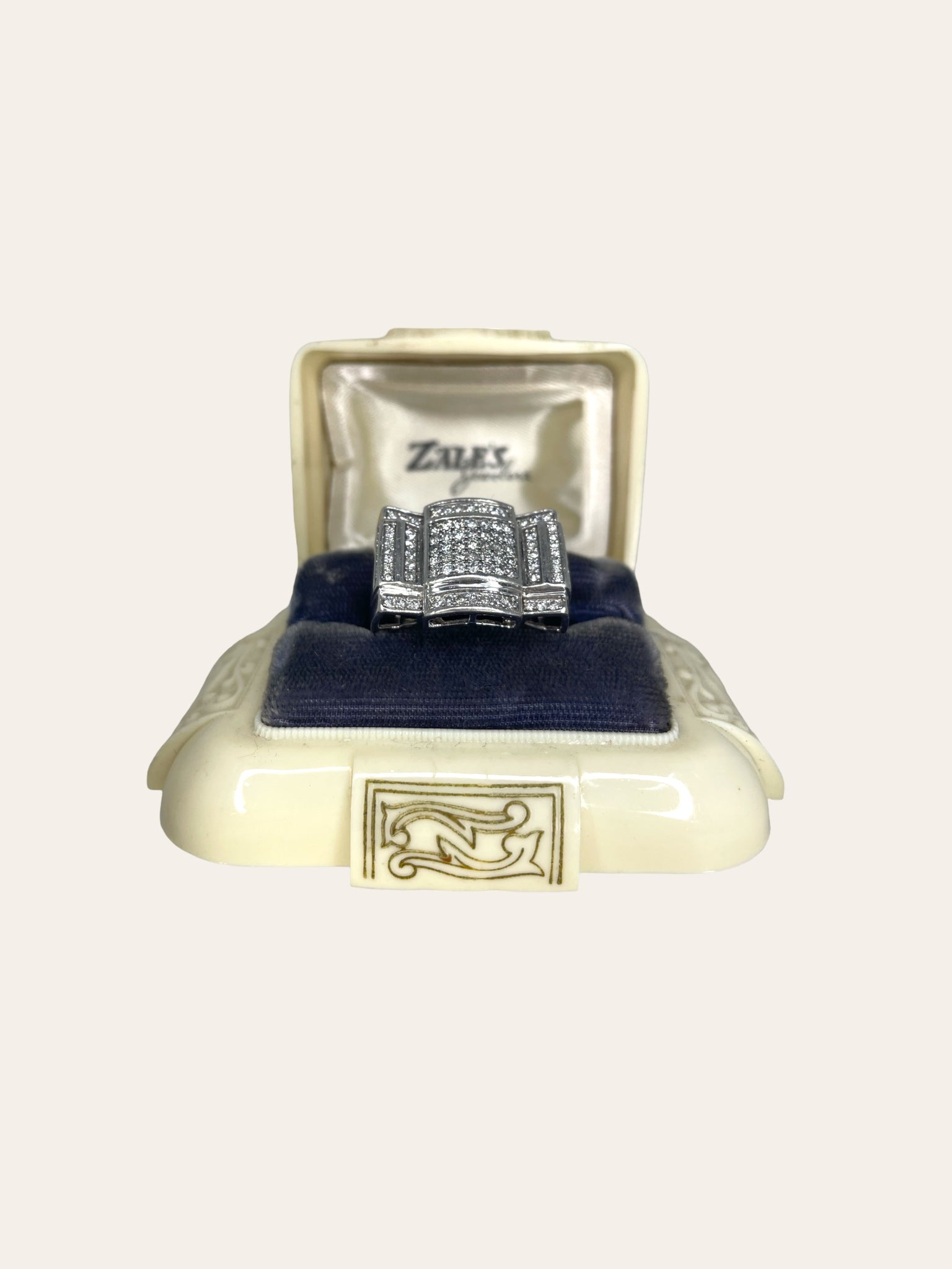 White gold Art Deco ring