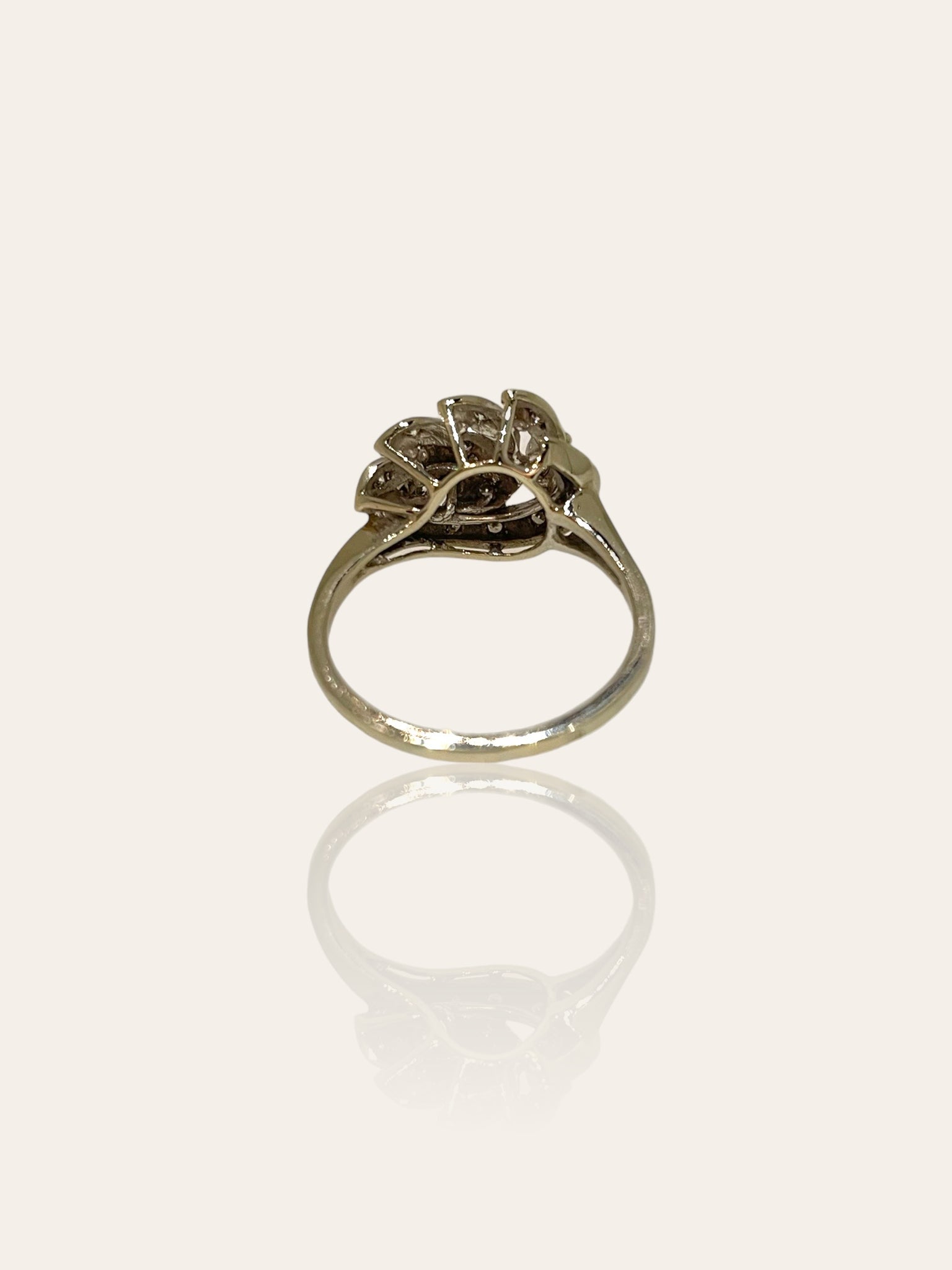 White gold ring in the shape of a leaf