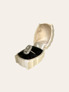 Art Deco style 18K white gold princess ring with brilliant cut diamonds