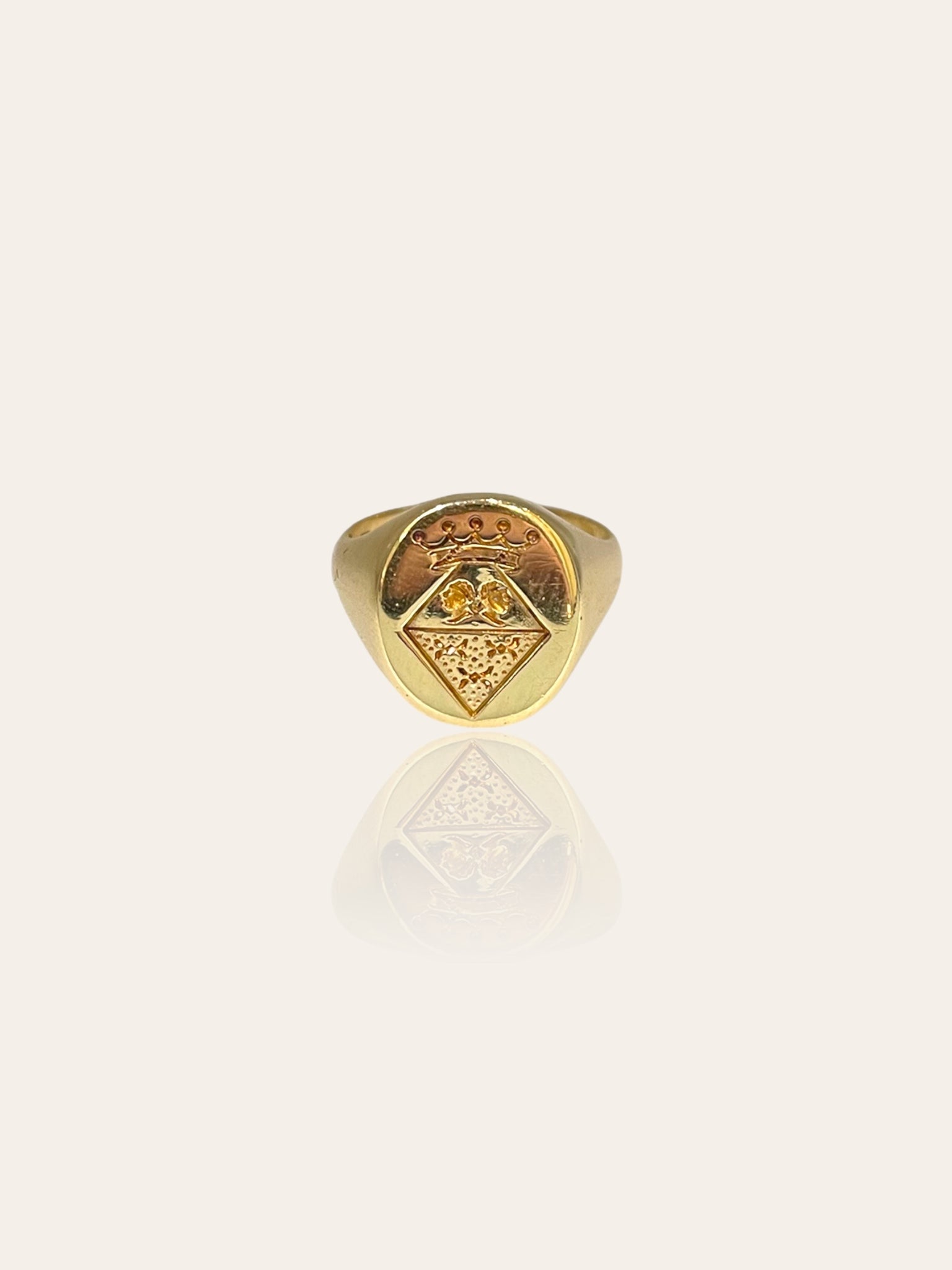 Solid Yellow gold 14K Cachet ring with engravings