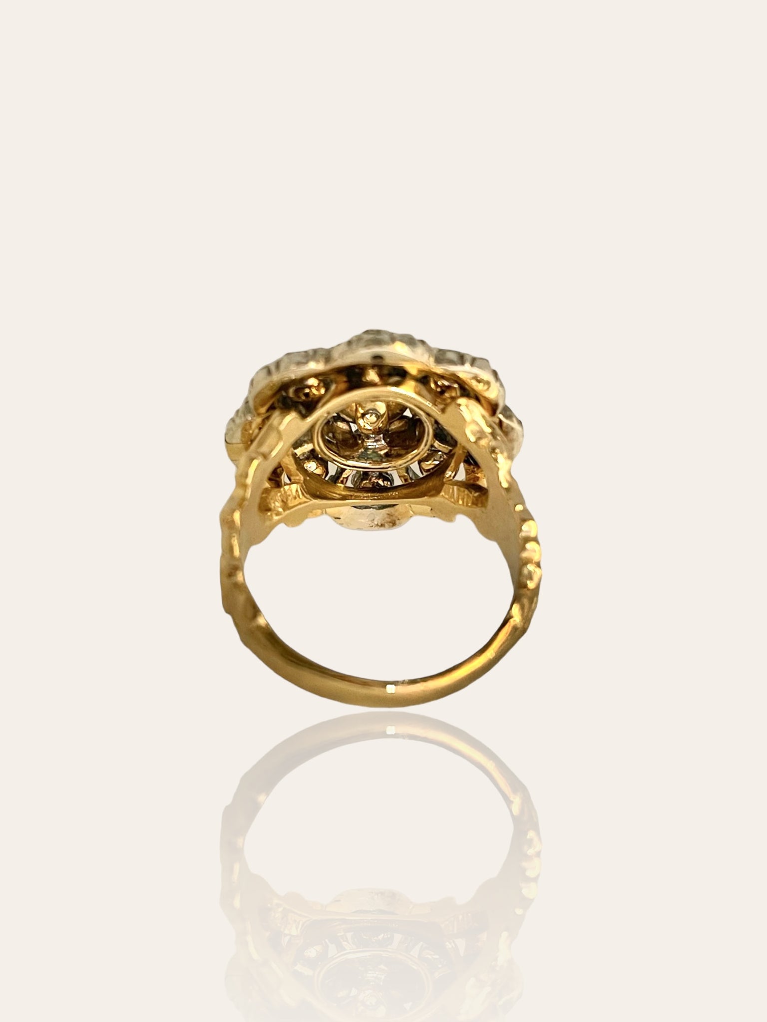 Antique ring with rose cut diamonds