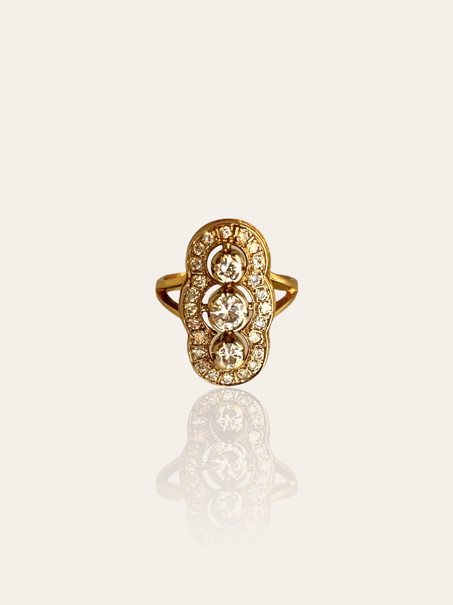 Art Deco 18K geelgouden Princess ring bezet met briljant geslepen diamanten